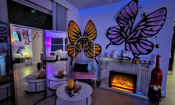 Clearwater Casa | Modern near baseball + Clearwater Beach
