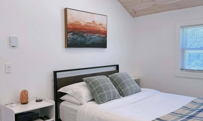 Tannersville Casa | Modern Nest. Stay for Two. 6 Min to Slopes
