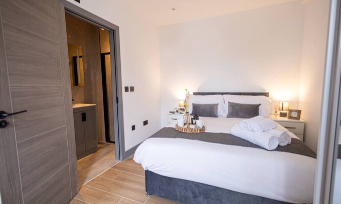 West Finchley Apartamento | Modern New 2BR/2BA in Finchley