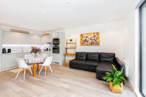 Wandsworth Apartamento | Modern New 2BR wViews & Balcony in Wandsworth