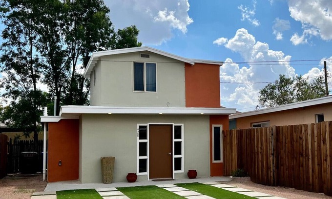 Las Cruces Casa | Modern New Mexico Loft in the heart of Las Cruces.