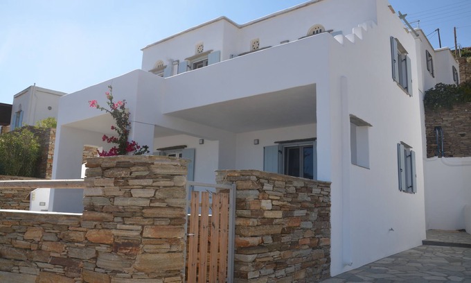 Tinos Villa | Villa nueva y moderna con vistas al mar Egeo