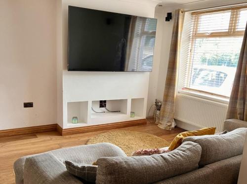 Waunlwyd Casa | Modern Newly Renovated 3 Story House in Ebbw Vale