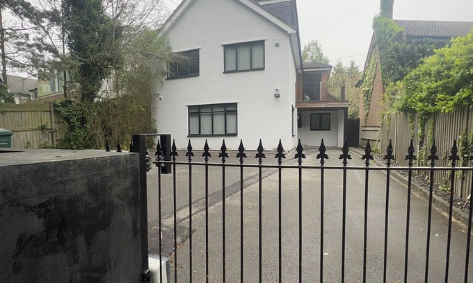 Underhill Casa | Modern North London Oasis - Modern House w/ Parking and Garden