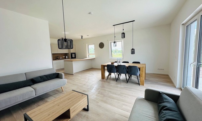 Neuenhagen bei Berlin Casa | Modern oasis of peace on the outskirts of Berlin with terrace and garden