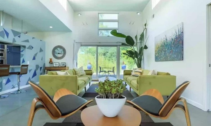 Miller Beach Casa | Modern Oasis 2 blocks to Beach Rooftop Terrace