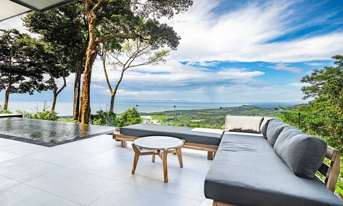 Savegre Casa | Luxury Modern Home with Stunning Ocean and Jungle Views. 2 Infinity edge pools