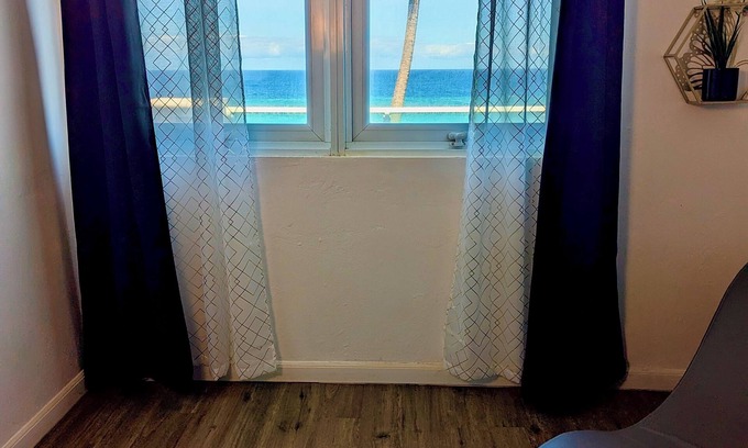 Hato Abajo Apartamento | Modern Oceanfront Apartment