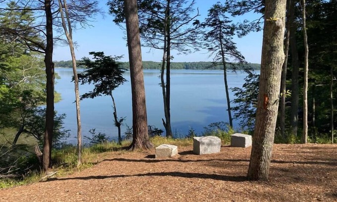 Harpswell Casa | Modern Oceanfront Cottage on Middle Bay
