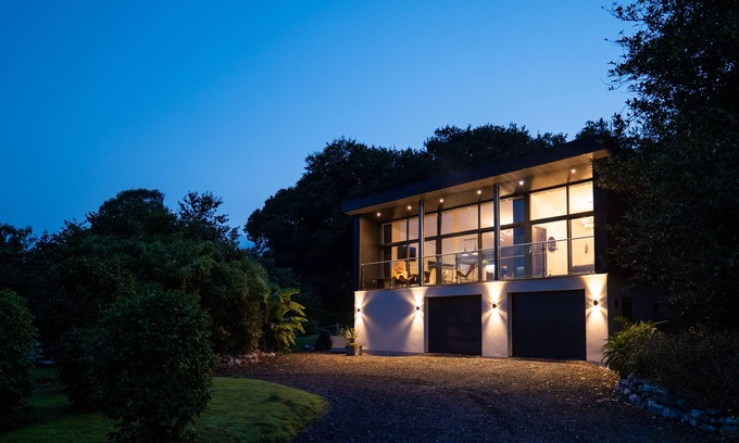 Exeter Casa | Modern, open plan property outside Exeter and Dartmoor, with stunning views.
