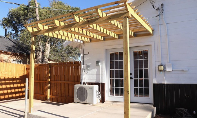 Amarillo Casa | Modern Paradise- 5 min to hodge town and downtown