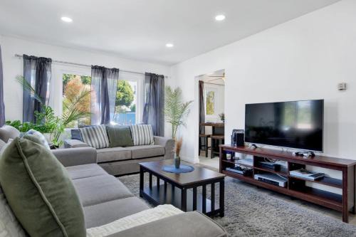 Del Rey Casa | Modern Peaceful Private Oasis Near The Beach