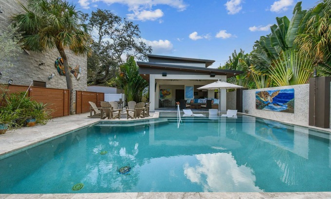 Old Southeast Casa | Modern Pool House Oasis