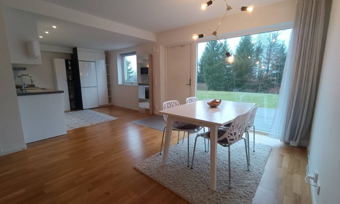 Floda Apartamento | Modern & Private near Nature: kitchen, washer - perfect for 2-4 people & up to 5