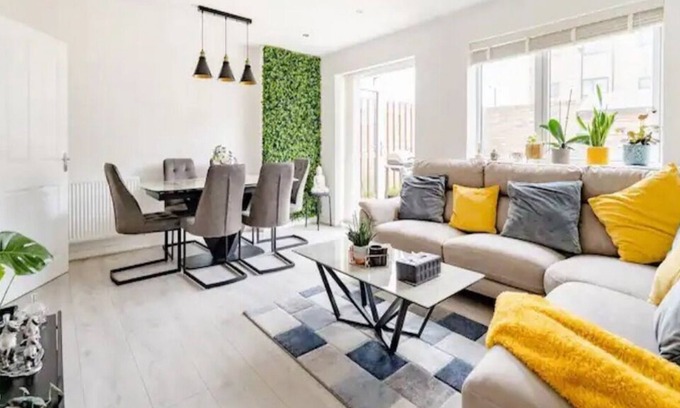 Headstone North Casa | Modern private space in tranquil North West London