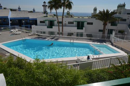Playa del Aguila Apartamento | Modern quiet apartament beach front