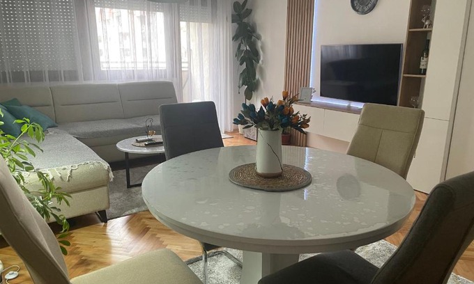 Kumanovo Apartamento | Modern Reality