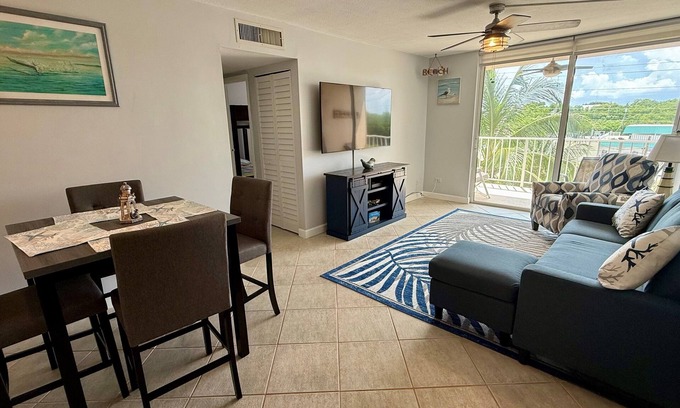 Islamorada Condominio | Modern remodeled 2 bedroom Apt - Summer Sea 434