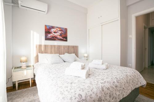 Kypseli Apartamento | Modern renovated place in the city - Medley Serenity