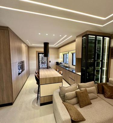 Al Jubeiha Apartamento | Modern Residence for families only