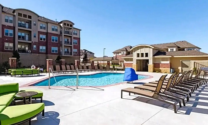 West Des Moines Apartamento | Modern Retreat in West Des Moines