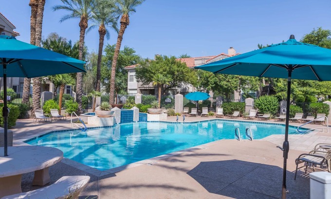 Portofino Apartamento | Modern Retreat in Ahwatukee, Heated Pool, Spa, Gym