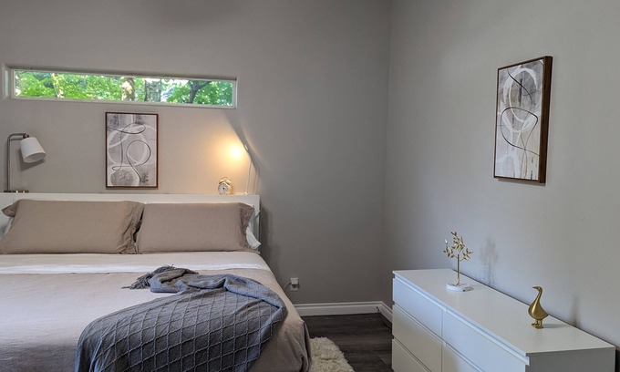 Hillsboro Casa | Modern Retreat near Top Golf