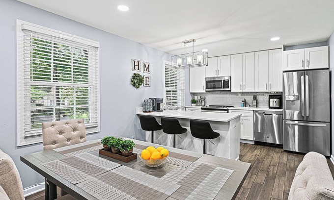 Annandale Casa | Modern Retreat Near Washington DC