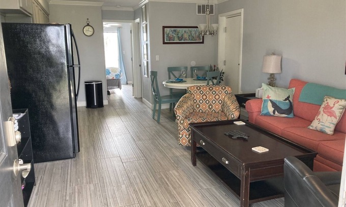 Rockport Casa | Modern retreat with a humble twist on the water.....