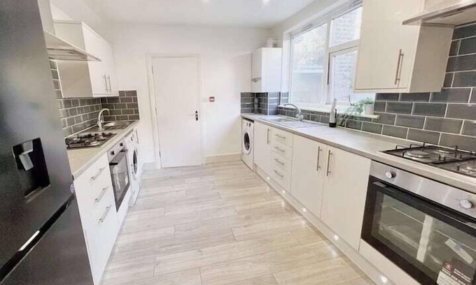 Harlesden Apartamento | Modern Room in Centrally Located- Room 4