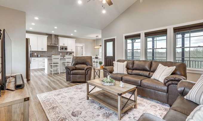 Rutland Casa | Modern Sadieville Home w/ Yard & Gas Grill!