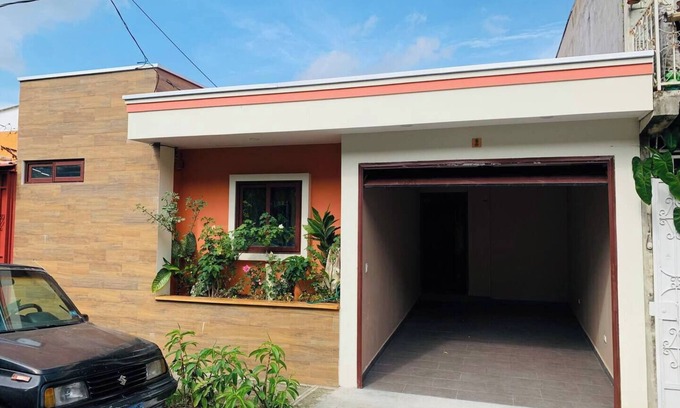 San Salvador Casa | Modern, Safe & Private Home in San Marcos – WiFi + AC + Full Laundry