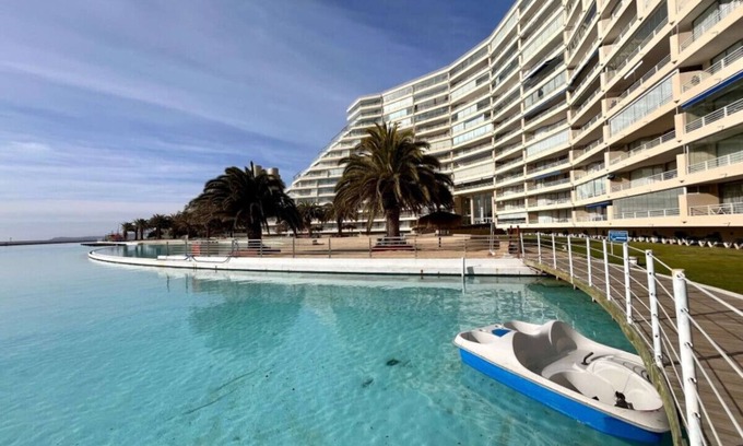 Algarrobo Apartamento | Modern San Alfonso del Mar | BBQ Parking Pool Wifi