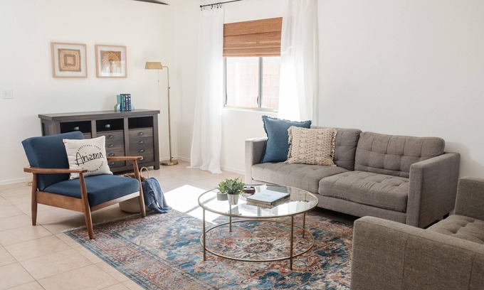 Tucson Casa | NUEVO: Casa Southwest moderna recientemente renovada