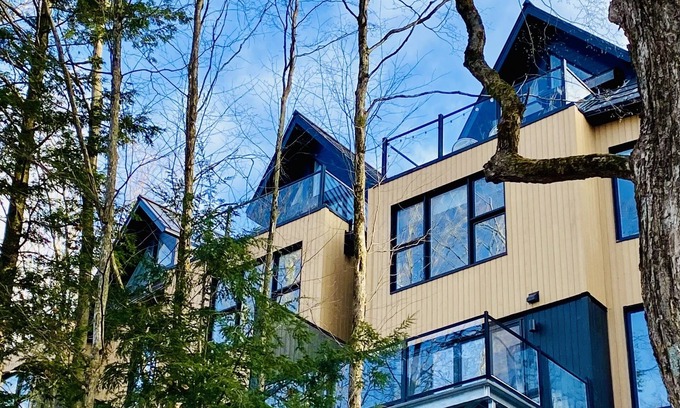 Bromont Condominio | Modern Ski Hill Condo in Bromont