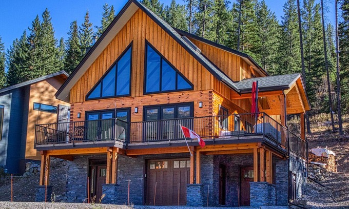 East Kootenay Chalet De Esquí | Modern Ski-In/Ski-Out Cabin in Panorama