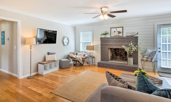 Harborgate Shores Casa | ¡NUEVO! 'Southern Comforts' Home-7 Mi to Charleston!