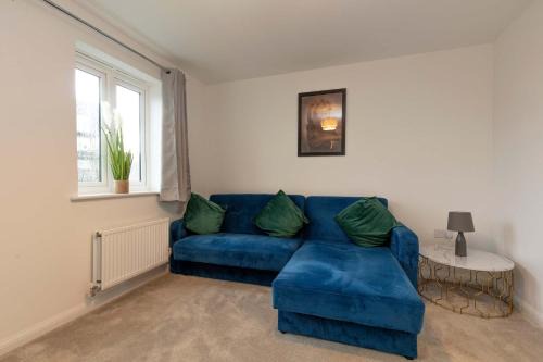 Yeovil Casa | Modern & Spacious 4 Bedroom House in Yeovil