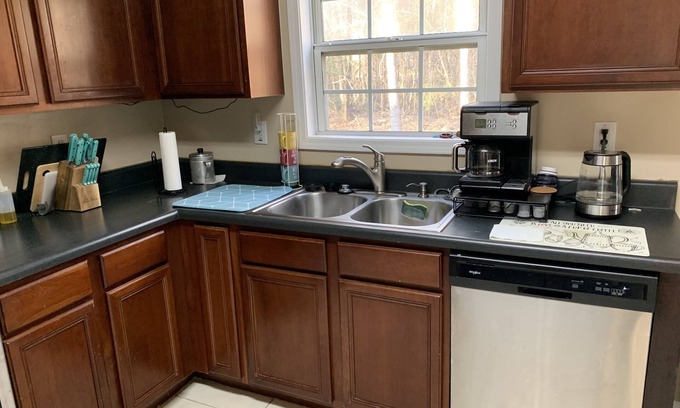 McDonough Casa | Modern, Spacious Home -- 5 min walk from tennis courts and comm. pool