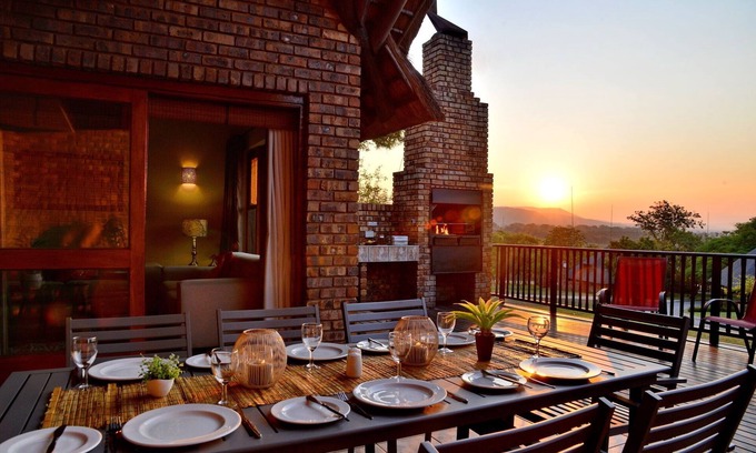 Hazyview Cabina | Villa moderna y espaciosa a minutos del Parque Nacional Kruger.