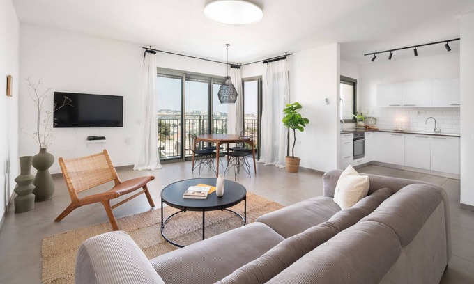 Mea She'arim Apartamento | Modern Spacious W/Balcony & Panoramic Views of Old City!!