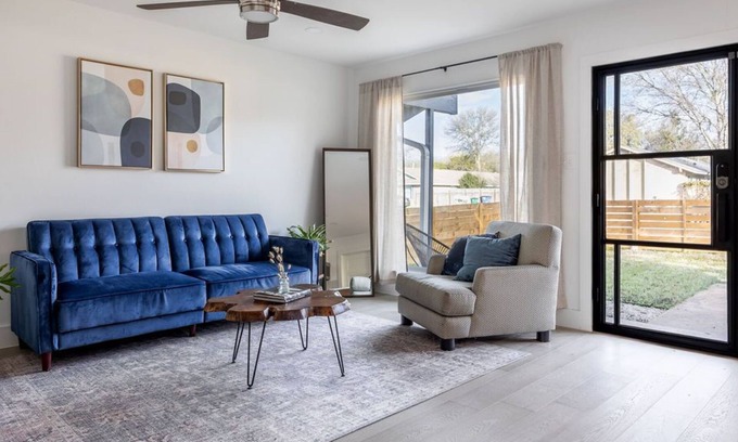 East Congress Condominio | Modern St. Elmo 2 Bedroom 10 Min- DT/Zilker