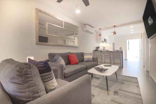 Lázaro Cárdenas Apartamento | Modern Stadium Bungalow