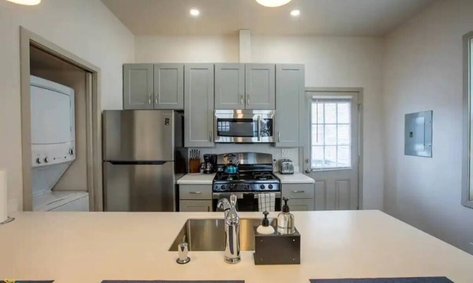 Fairpark Casa | Modern Stay MINS↠↠Downtown SLC 2BD with Bunk Bed