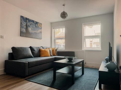 Ipswich Apartamento | Modern Stay - Walk to Everything 2