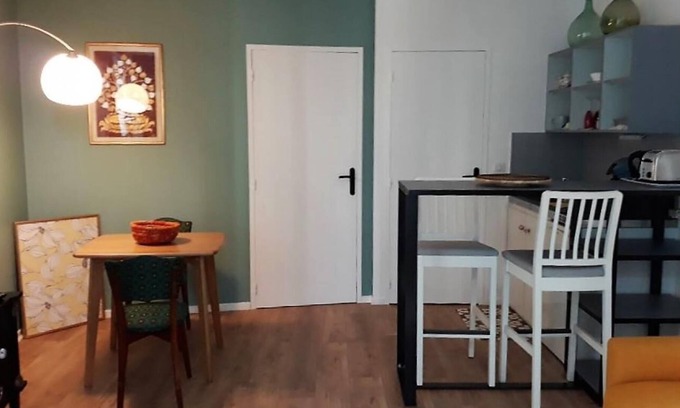 Penne-d'Agenais Apartamento | Estudio moderno de 23² en el corazón del pueblo medieval.