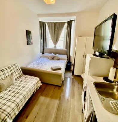 Shepherd's Bush Apartamento | modern studio Apartment sleeps 4 people opposite Westfield Shepherds bush