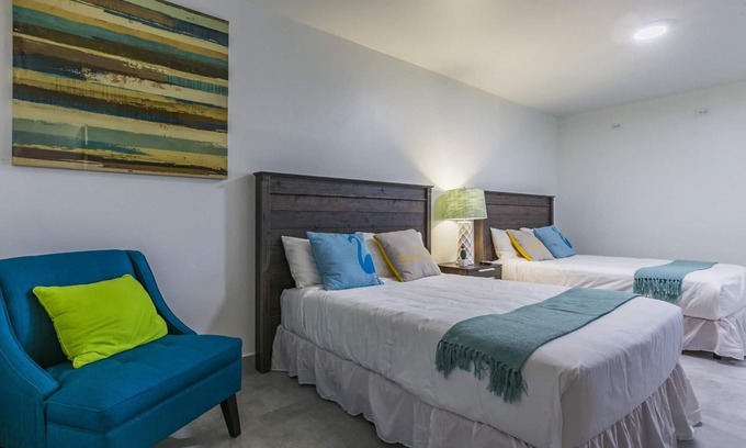 Kamay Apartamento | Modern Studio Apt close to Beaches W/ Parking