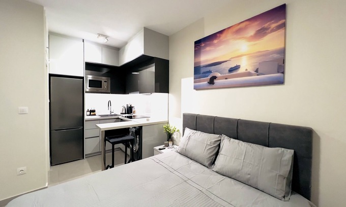 Elliniko-Argyroupoli Apartamento | Modern studio between city center and Glyfada (5 mins from metro Elliniko)
