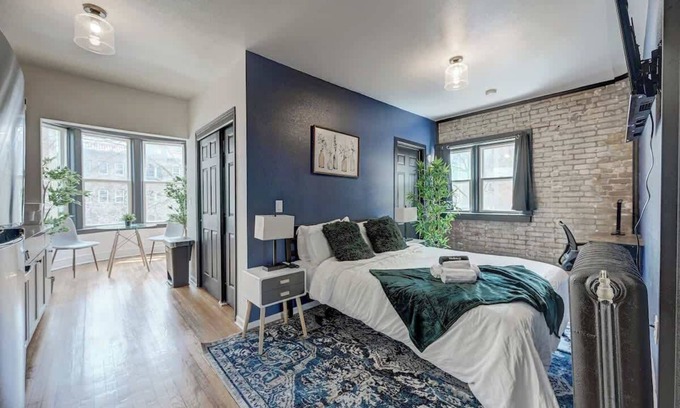 Lower East Side Apartamento | Trendy Studio Steps from Brady Street & Lakefront
